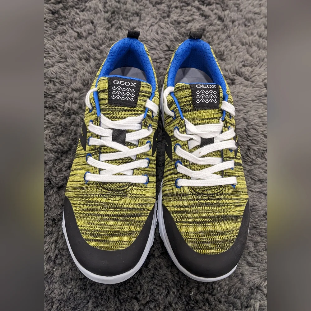 Brand New Geox Respira Shoes (Size 3 Kids) - Picture 3 of 6